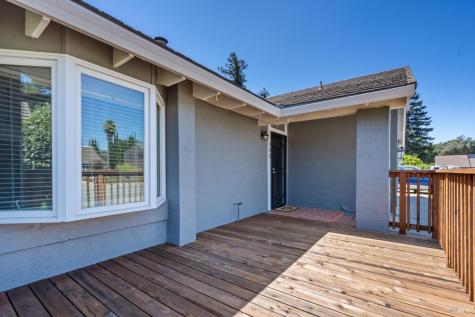 152 Rancho Bonito Circle Petaluma CA 94954
