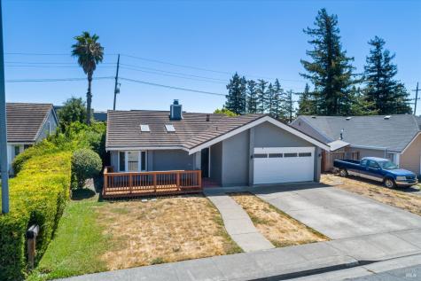 152 Rancho Bonito Circle Petaluma CA 94954