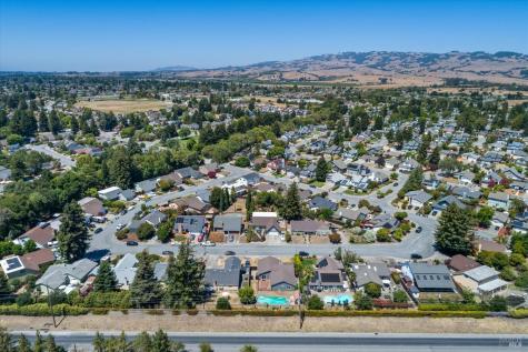 152 Rancho Bonito Circle Petaluma CA 94954