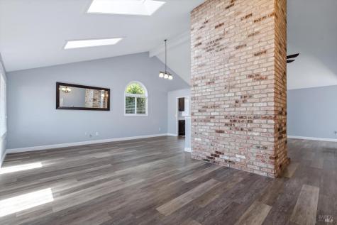 152 Rancho Bonito Circle Petaluma CA 94954