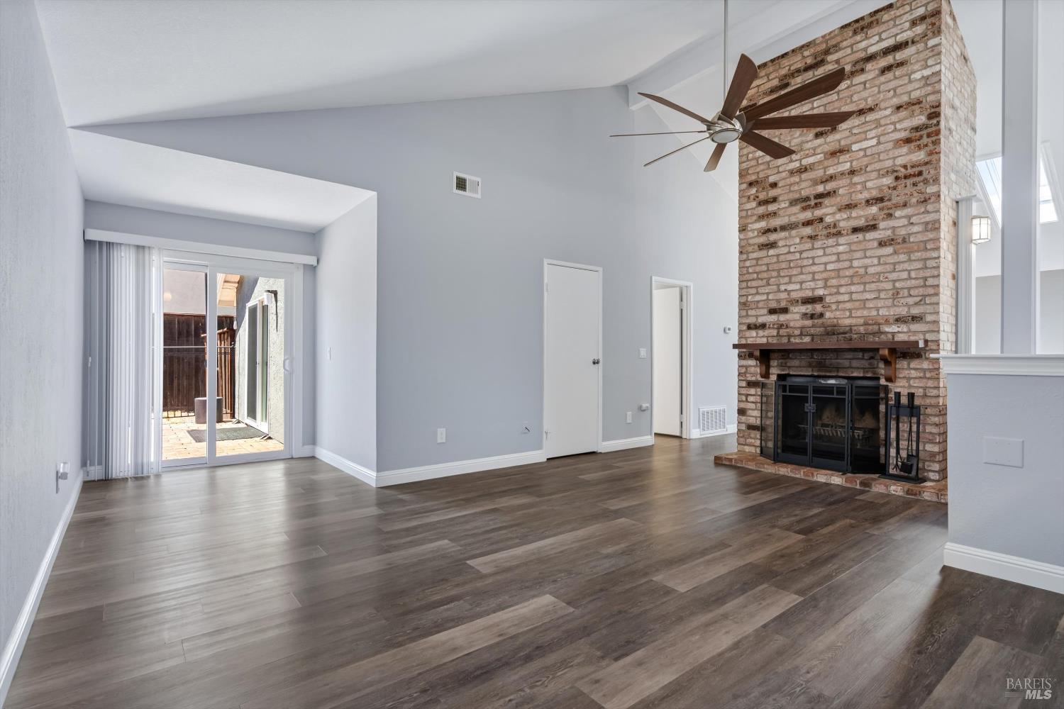 152 Rancho Bonito Circle Petaluma CA 94954