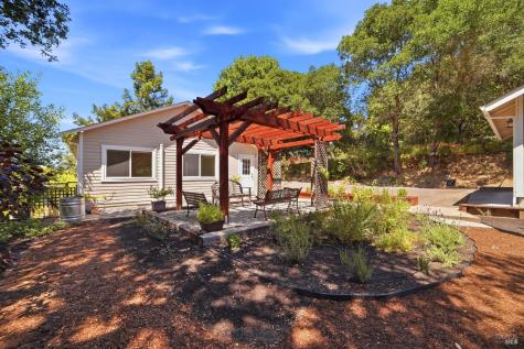 7695 Atkinson Road Sebastopol CA 95472