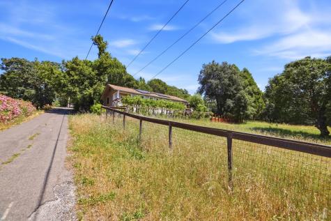 7695 Atkinson Road Sebastopol CA 95472