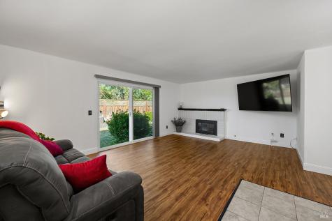 4404 Hollingsworth Circle Rohnert Park CA 94928