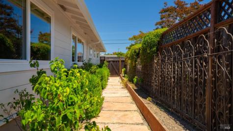 101 Meriam Drive San Rafael CA 94903