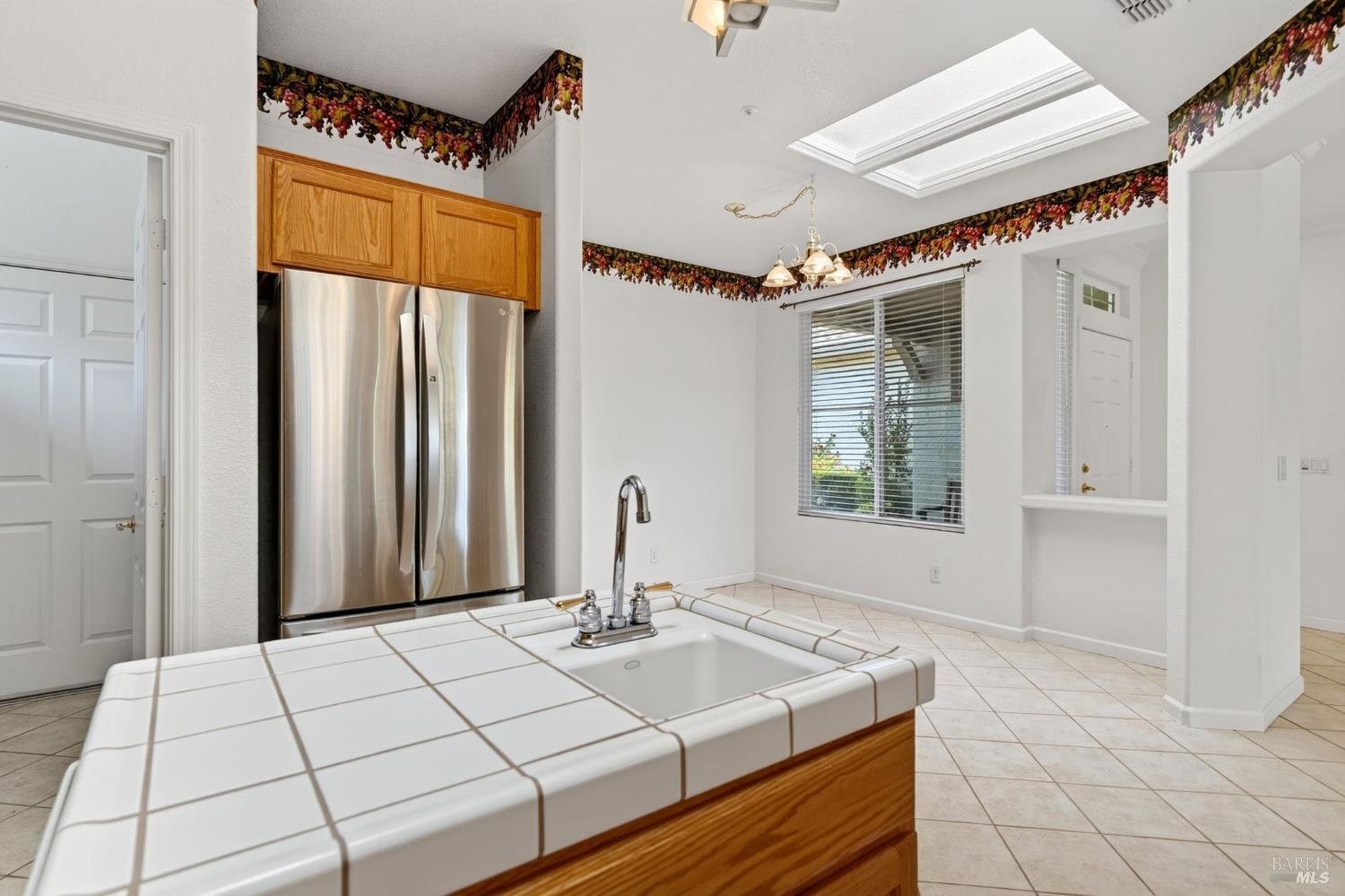 221 Red Mountain Drive Cloverdale CA 95425