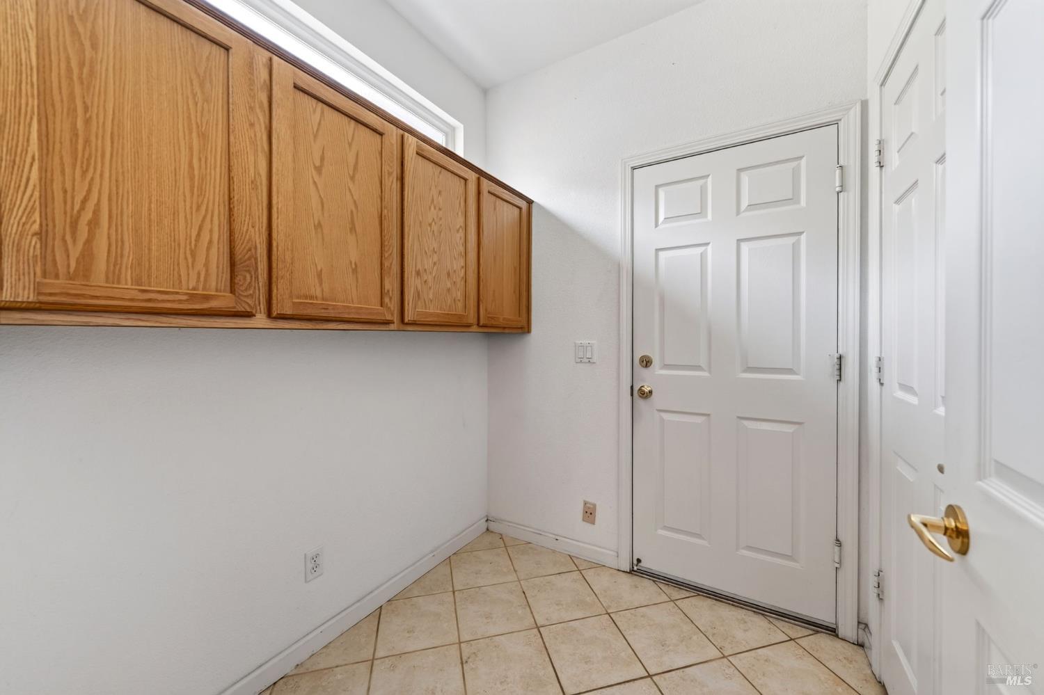 221 Red Mountain Drive Cloverdale CA 95425