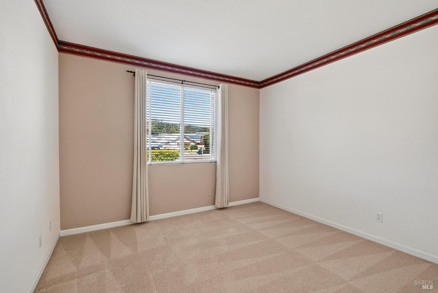221 Red Mountain Drive Cloverdale CA 95425