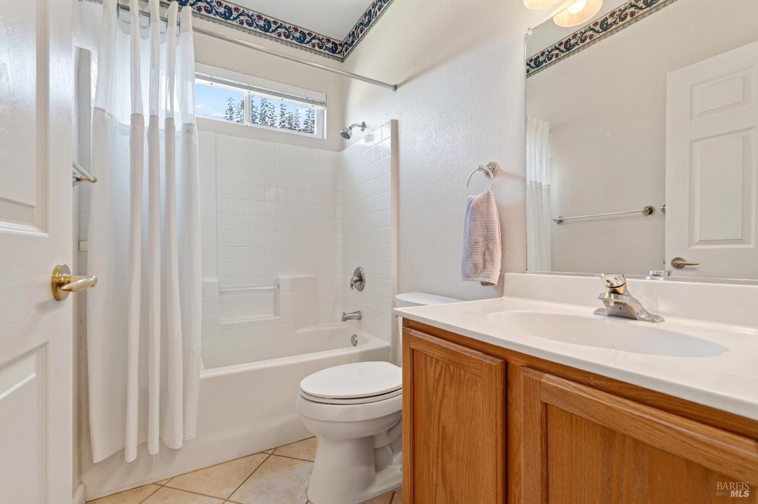 221 Red Mountain Drive Cloverdale CA 95425