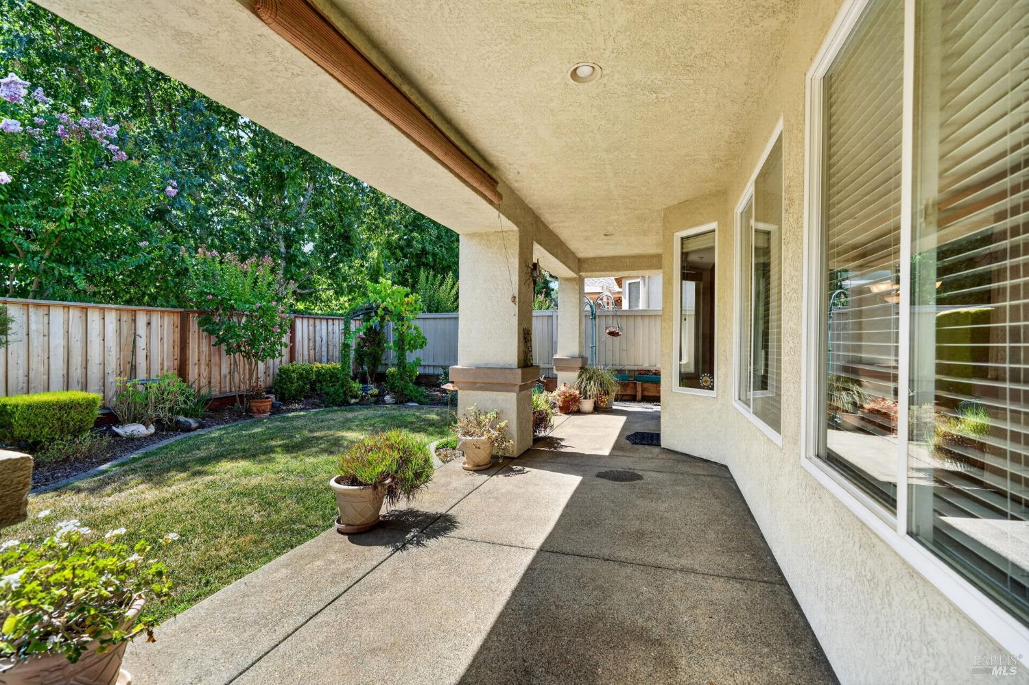 221 Red Mountain Drive Cloverdale CA 95425