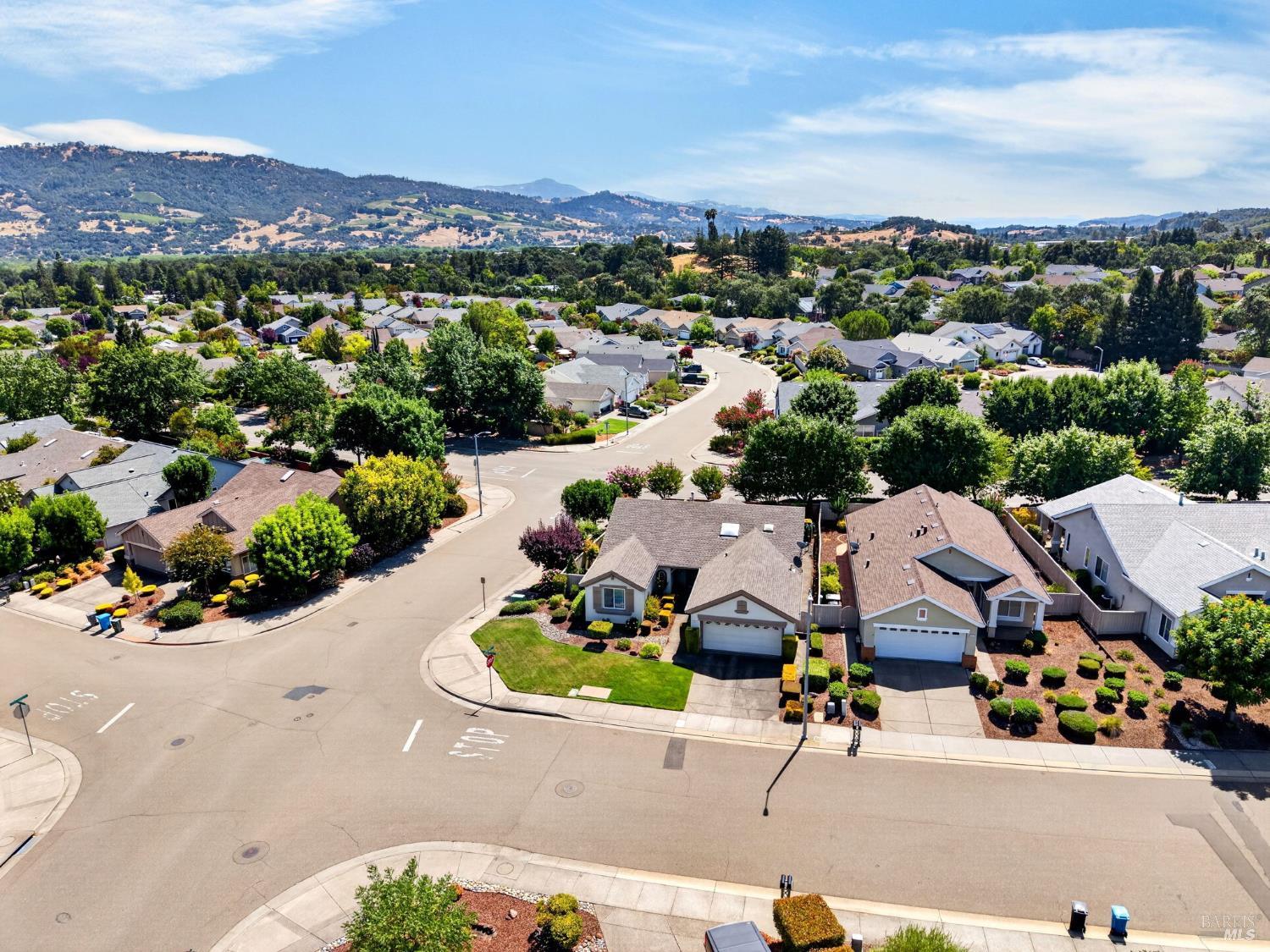 221 Red Mountain Drive Cloverdale CA 95425