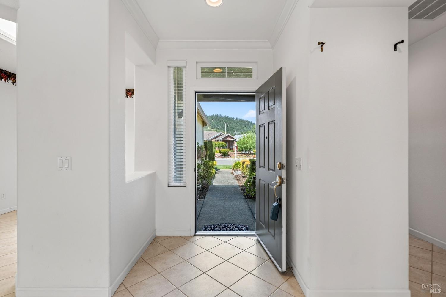 221 Red Mountain Drive Cloverdale CA 95425