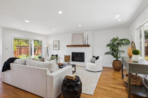 17 Carnoustie Drive Novato CA 94949
