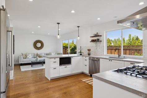 17 Carnoustie Drive Novato CA 94949