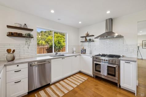 17 Carnoustie Drive Novato CA 94949