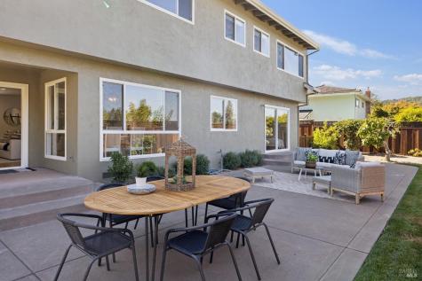 17 Carnoustie Drive Novato CA 94949