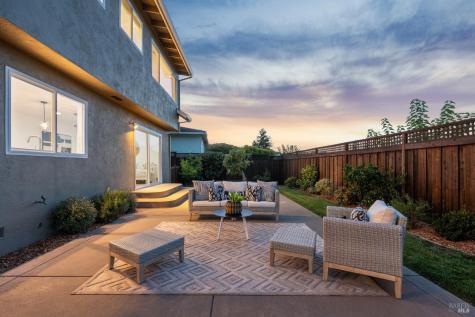 17 Carnoustie Drive Novato CA 94949