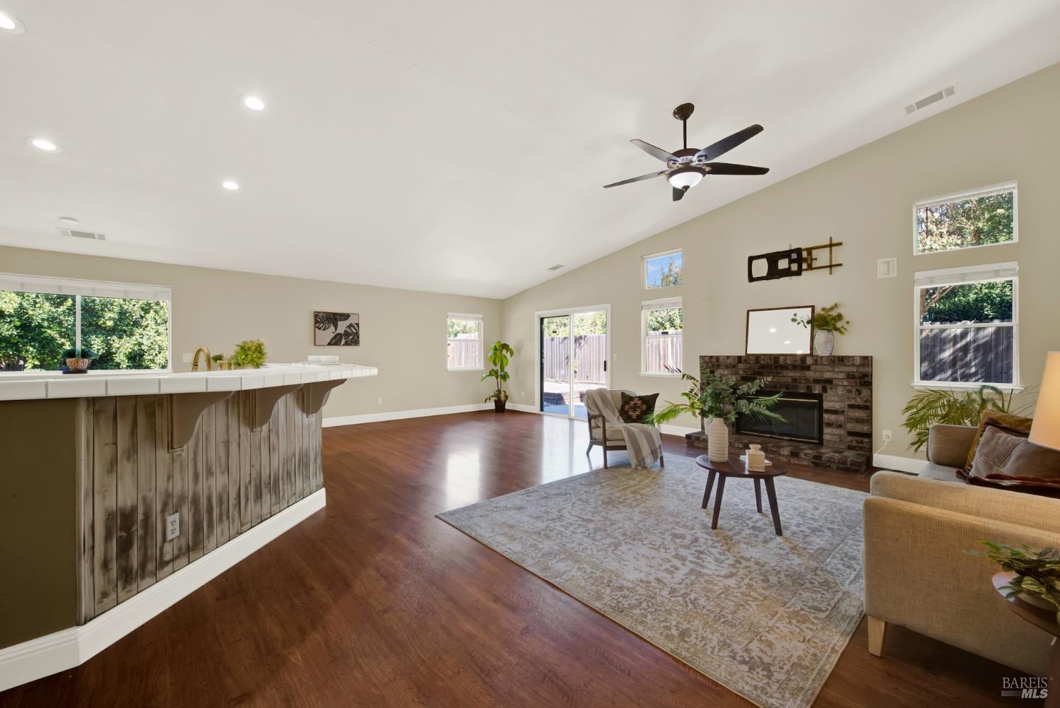 1460 Austin Drive Dixon CA 95620