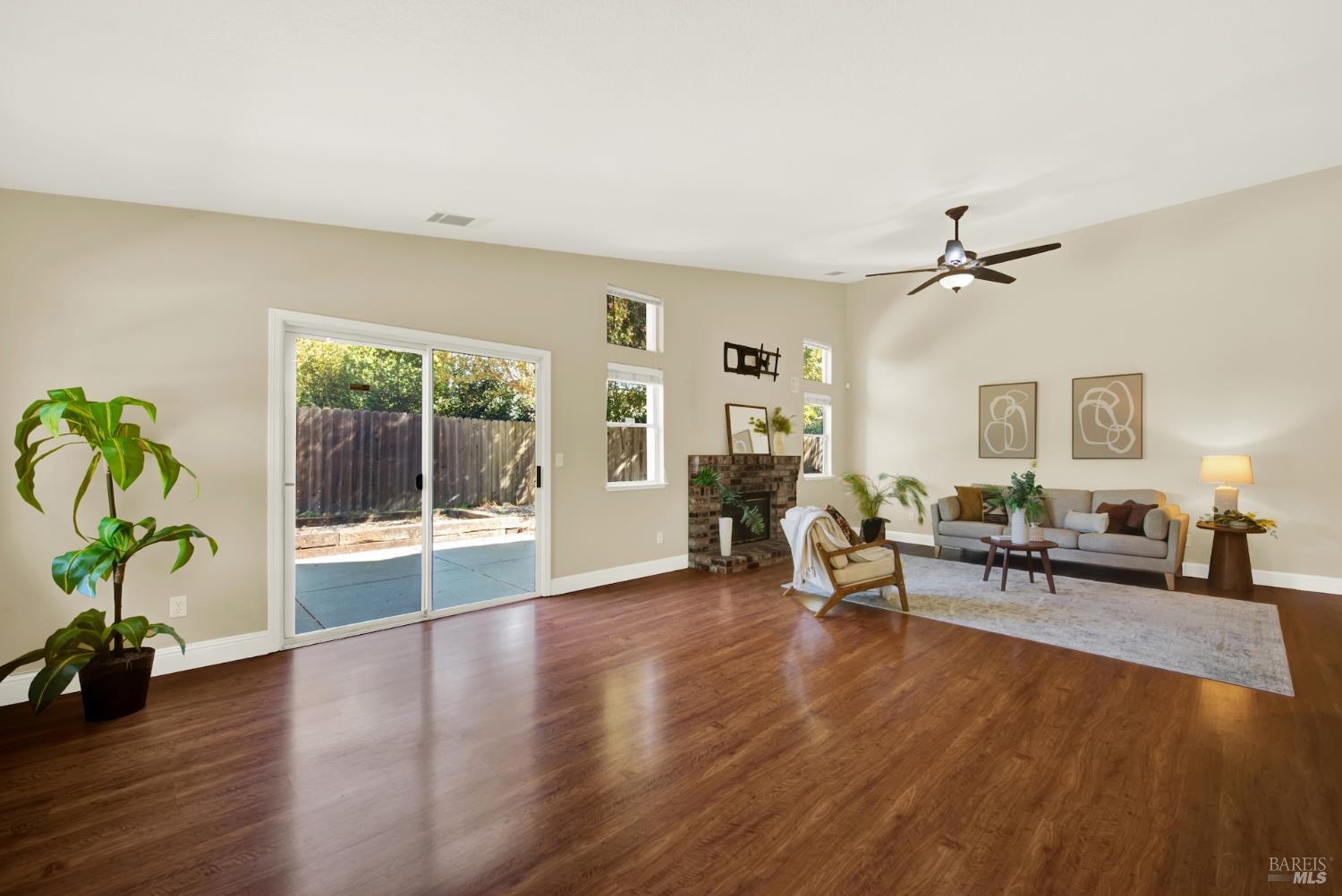 1460 Austin Drive Dixon CA 95620