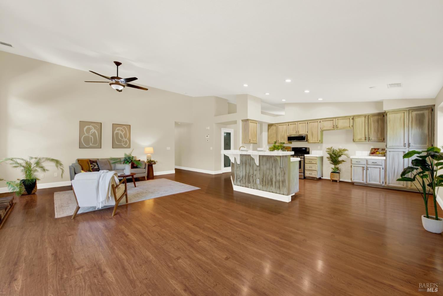 1460 Austin Drive Dixon CA 95620