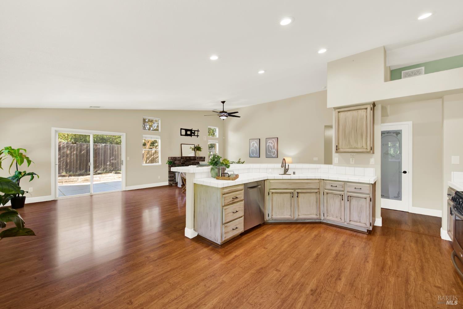 1460 Austin Drive Dixon CA 95620