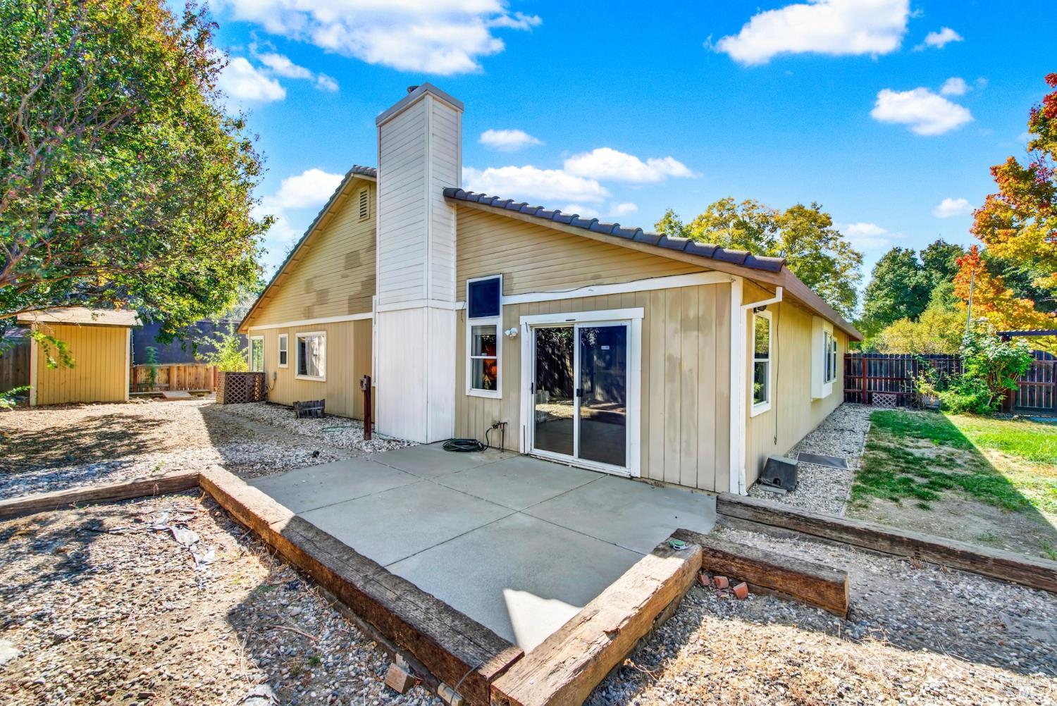 1460 Austin Drive Dixon CA 95620