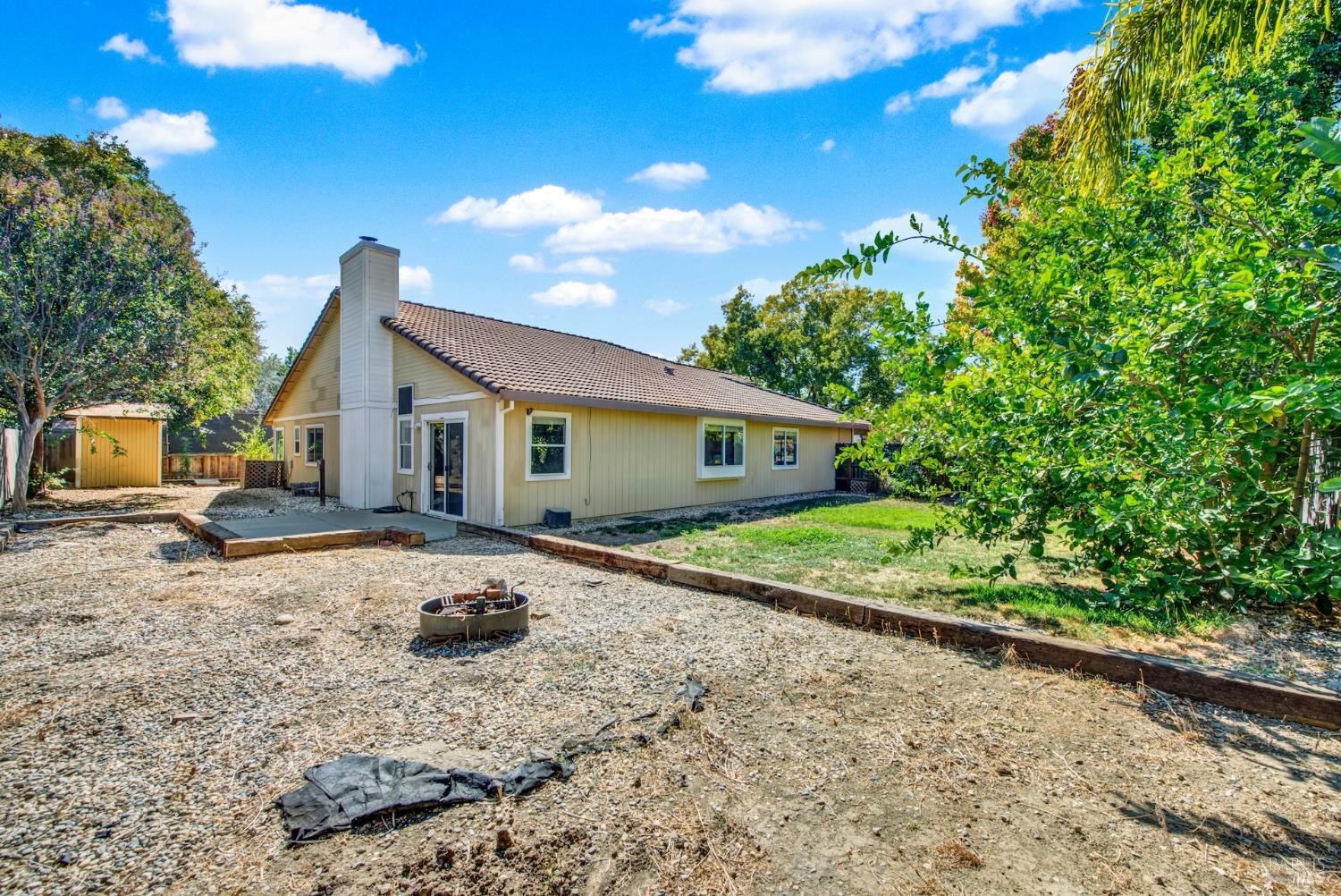1460 Austin Drive Dixon CA 95620