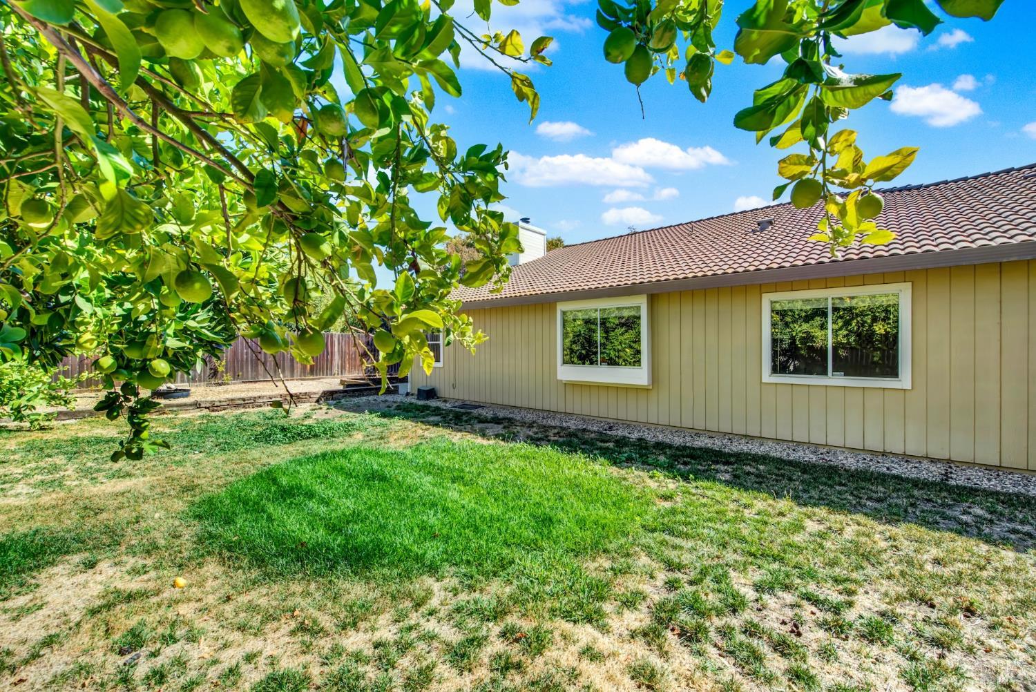 1460 Austin Drive Dixon CA 95620