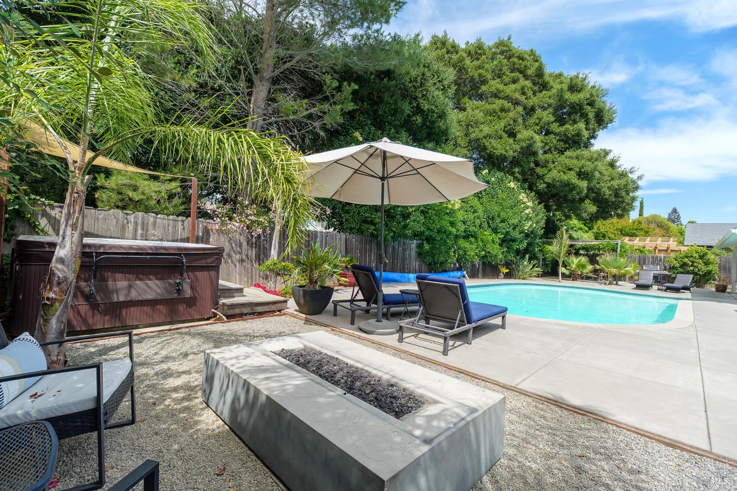 18 Devonshire Drive Novato CA 94947