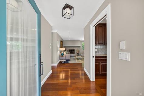 18 Devonshire Drive Novato CA 94947