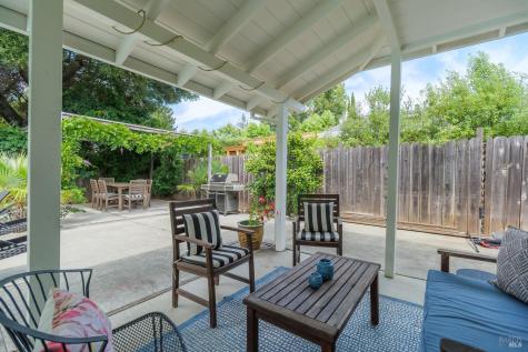 18 Devonshire Drive Novato CA 94947
