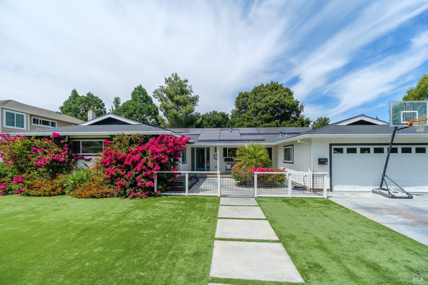 18 Devonshire Drive Novato CA 94947