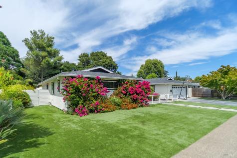 18 Devonshire Drive Novato CA 94947