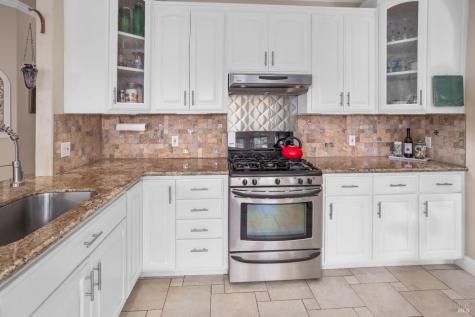 230 Clear Ridge Drive Healdsburg CA 95448