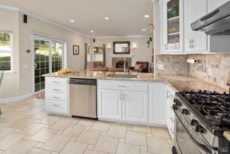 230 Clear Ridge Drive Healdsburg CA 95448
