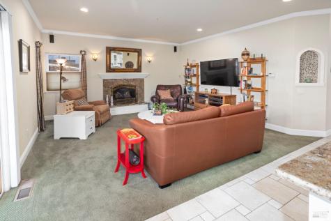 230 Clear Ridge Drive Healdsburg CA 95448