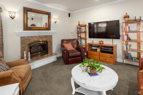 230 Clear Ridge Drive Healdsburg CA 95448