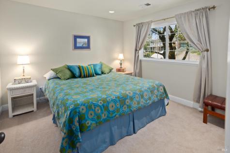 230 Clear Ridge Drive Healdsburg CA 95448