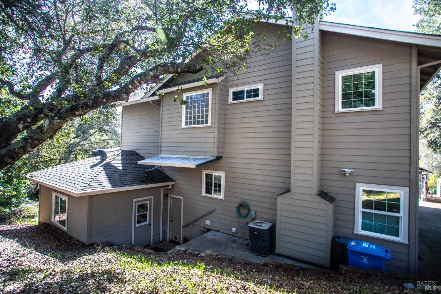 230 Clear Ridge Drive Healdsburg CA 95448