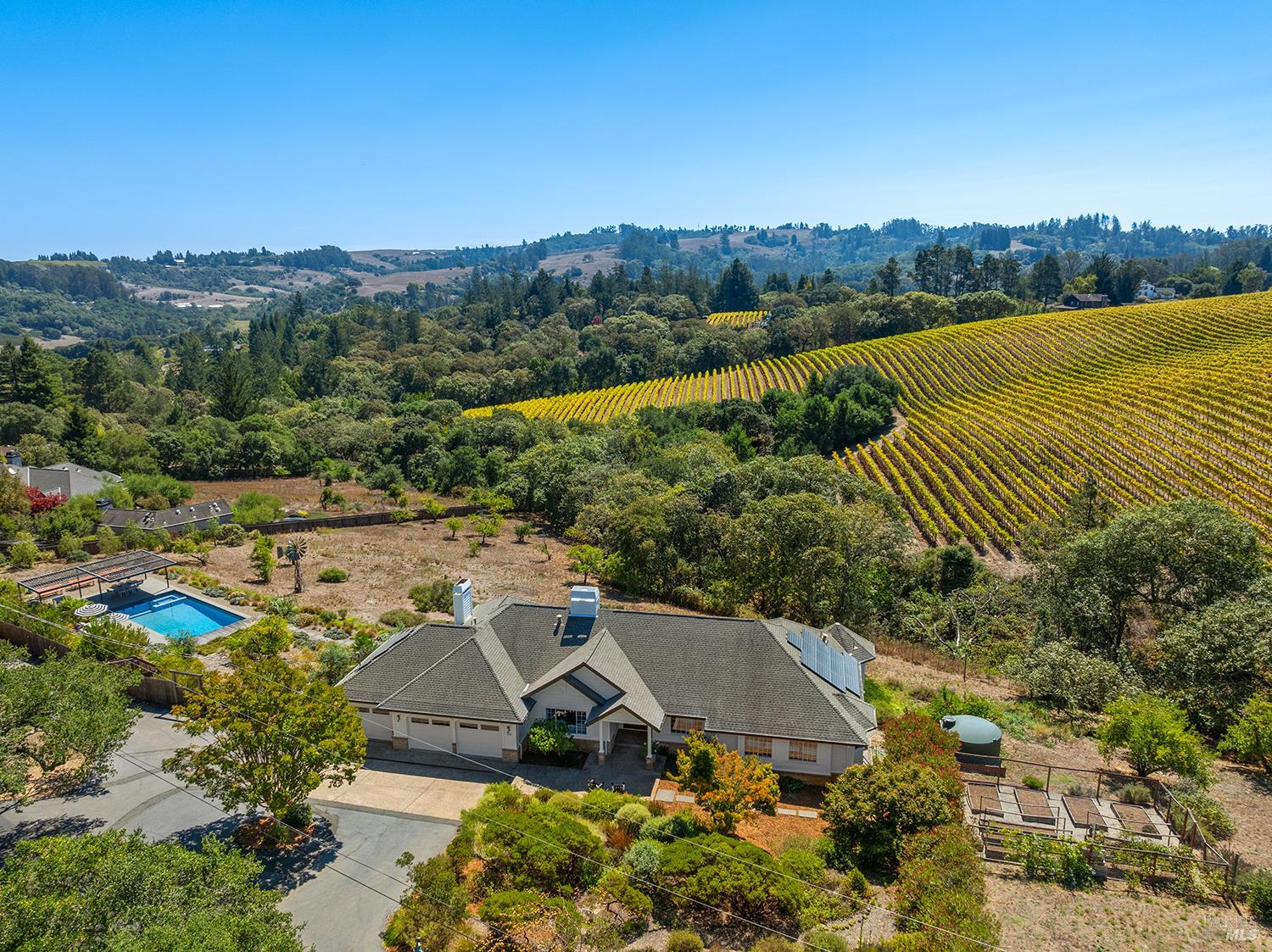 2039 Burnside Road Sebastopol CA 95472