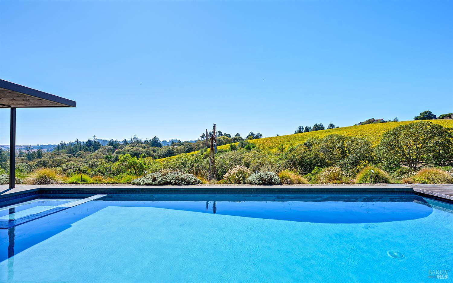 2039 Burnside Road Sebastopol CA 95472