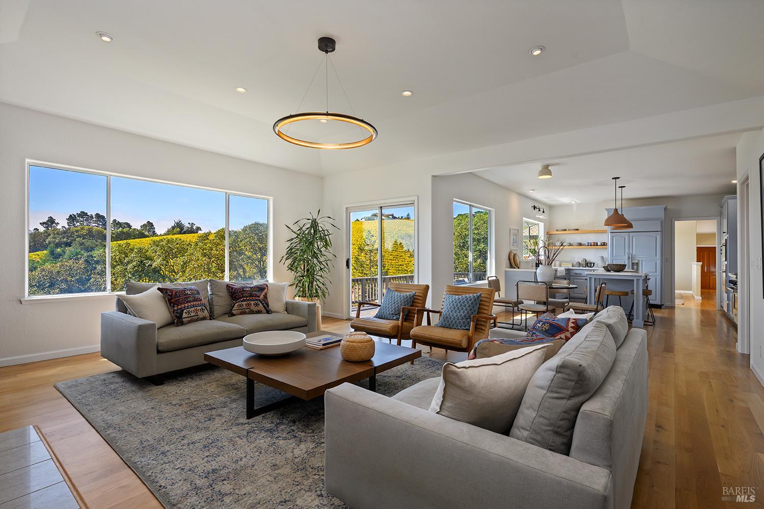 2039 Burnside Road Sebastopol CA 95472