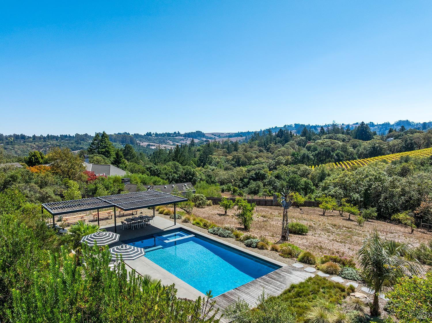 2039 Burnside Road Sebastopol CA 95472