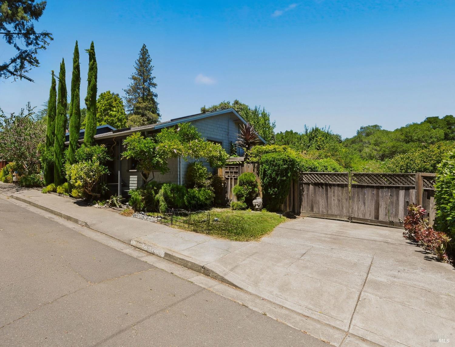 7607 Washington Avenue Sebastopol CA 95472