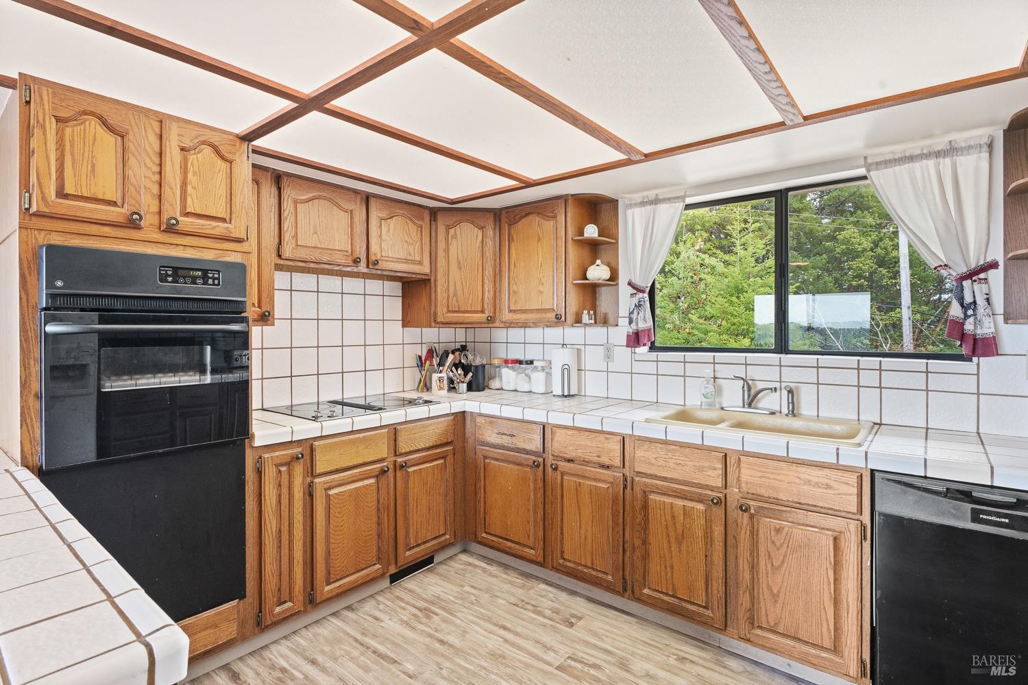 2701 Blackhawk Drive Willits CA 95490