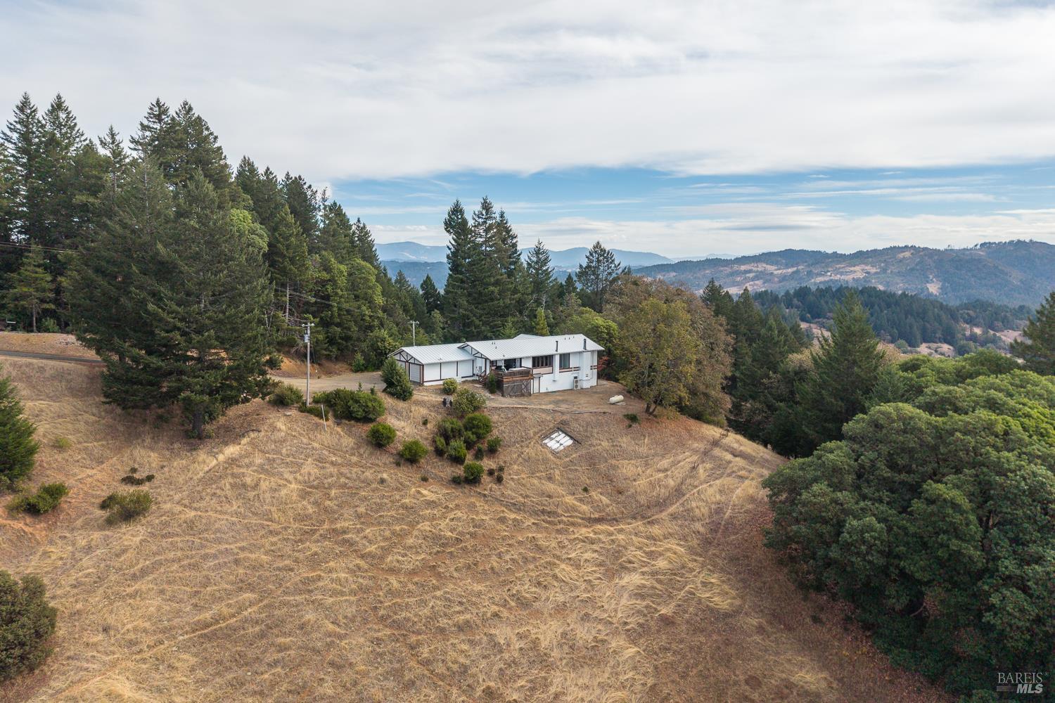 2701 Blackhawk Drive Willits CA 95490