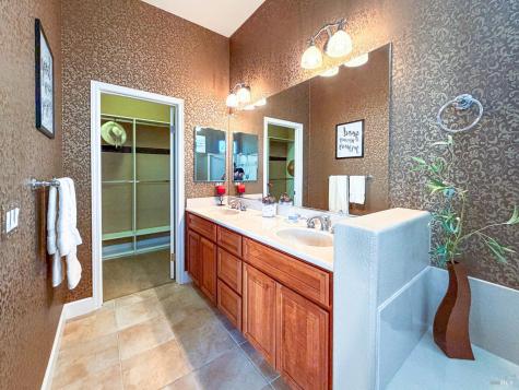 7541 Walnut Orchard Way Santa Rosa CA 95409