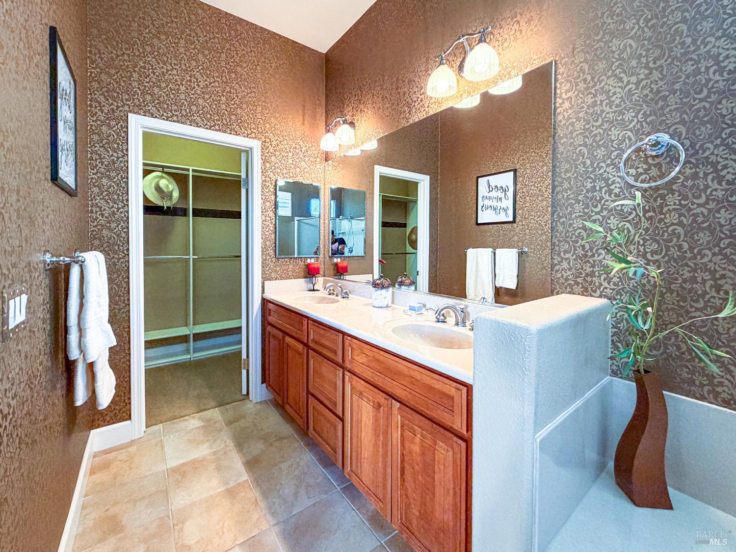 7541 Walnut Orchard Way Santa Rosa CA 95409