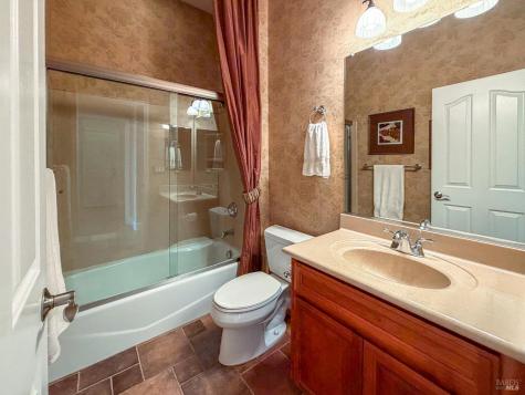 7541 Walnut Orchard Way Santa Rosa CA 95409
