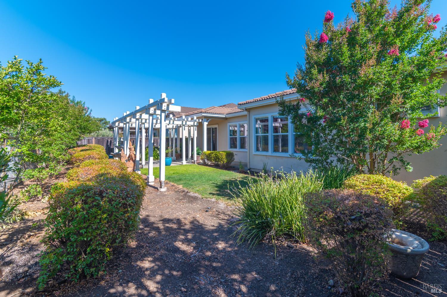 7541 Walnut Orchard Way Santa Rosa CA 95409